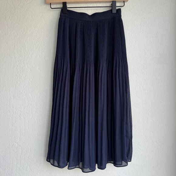 H&M pleated skirt - Picture 1 of 2